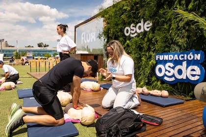 Como parte de su propuesta en el festival OSDE brindó capacitaciones en RCP.