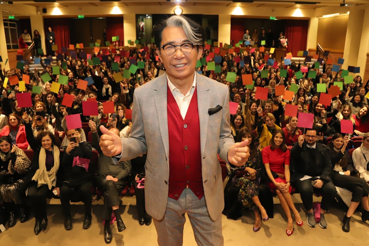 Como parte de su visita a Buenos Aires, el diseñador de origen japonés concedió una entrevista pública en una universidad y respondió las preguntas de los alumnos