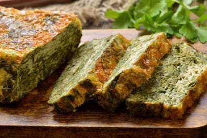 Cómo preparar el pan de espinaca para hacer un sándwich ligero y saludable