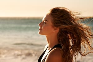 Cómo proteger el cabello durante el verano