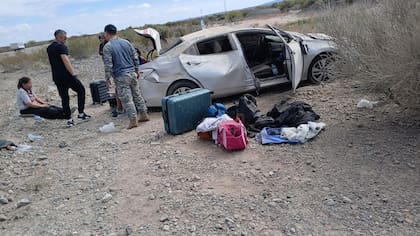 Como quedó el auto tras el accidente - Panorama Jachal