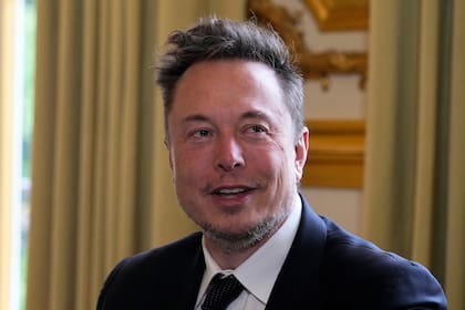 Cómo reaccionó Elon Musk ante la medida del Gobierno argentino de subir la tasa de interés para plazos fijos al 97% anual