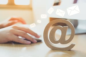 Cómo redactar un email formal con ayuda de la IA