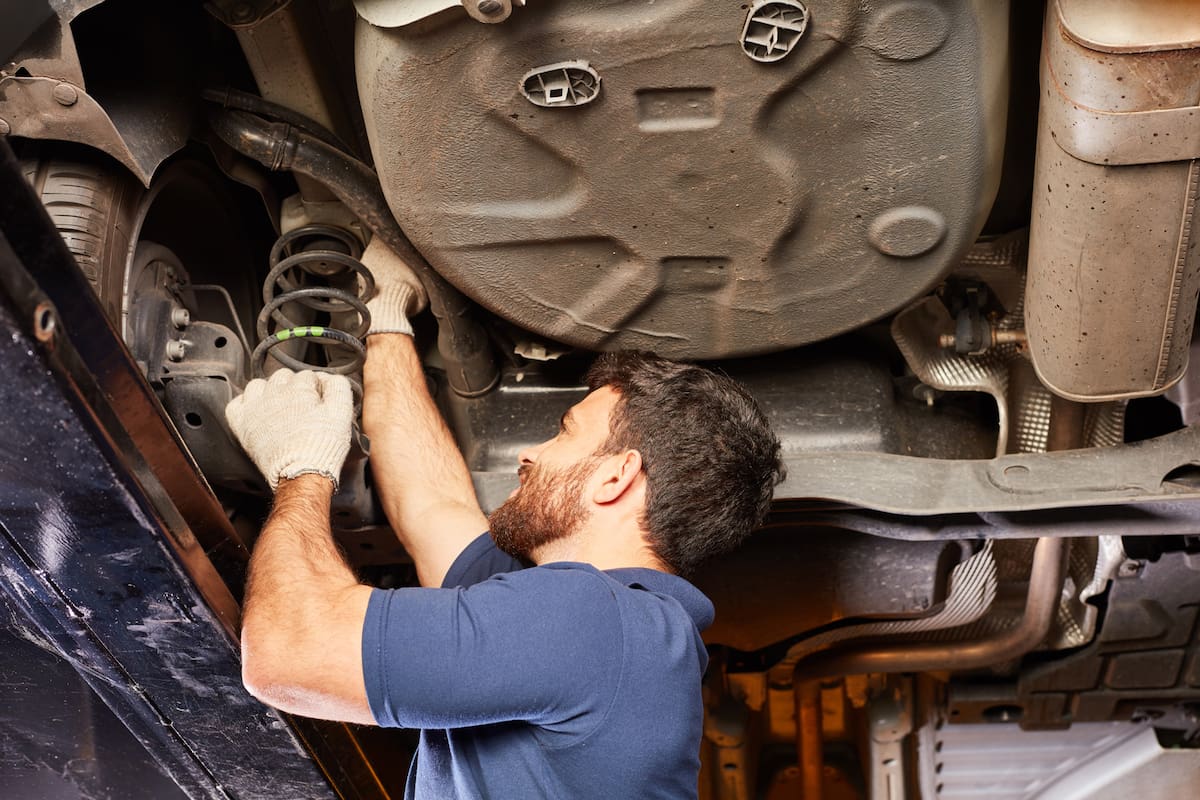 Cómo saber si está dañada la suspensión del auto