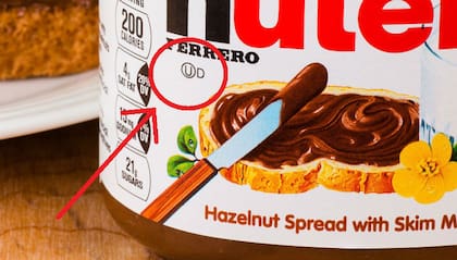 ¿Cómo saber si un alimento envasado es kosher? Buscar el sello que lo certifica. La UO es uno de los símbolos internacionalmente reconocidos. La D que está al costado significa que el alimento es "diary" o sea "lácteo".