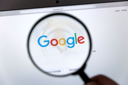 Cómo se deformó la palabra original para dar paso a Google