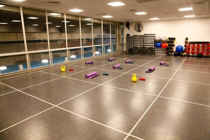 Cómo se prepara un gimnasio para mantener la distancia social entre sus clientes