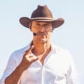 El actor de Texas Matthew McConaughey reveló cómo nombrar a Jennifer Lopez lo salvó de un “gran problema”