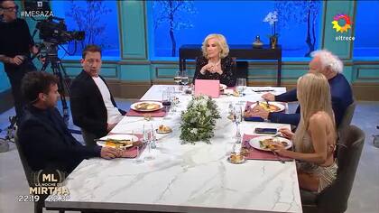 Como suele ocurrir en sus programas, Mirtha fue tajante con Nicolás Cabré y averiguó por qué no daba entrevistas a la prensa