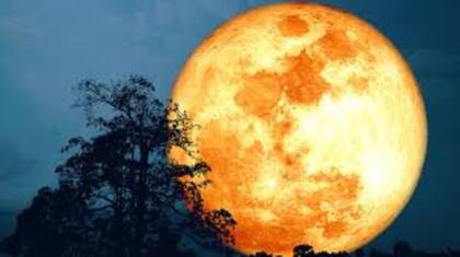Como toda luna llena, la de Ciervo se produce porque el satélite natural se encuentra ubicado en el lado opuesto del Sol en relación a la Tierra y queda completamente iluminado