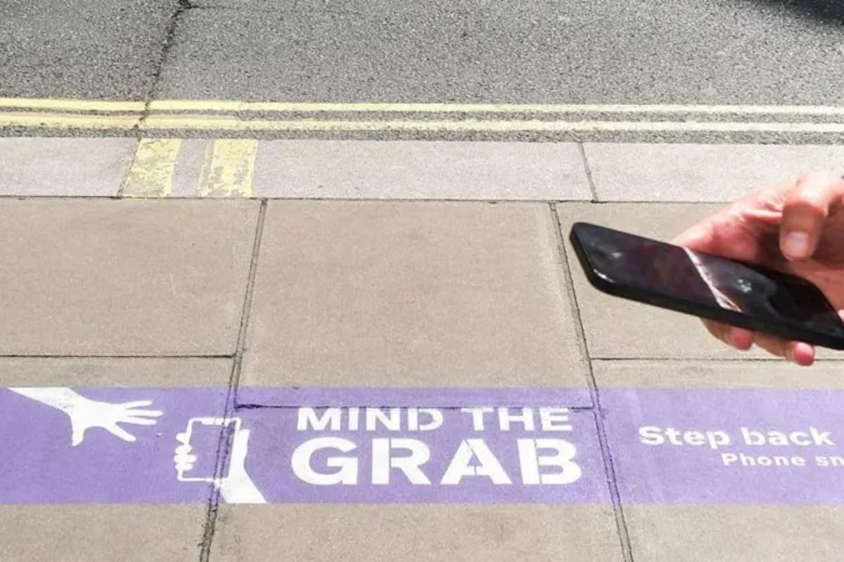 Cómo un iPhone condujo a la policía hasta una banda sospechosa de enviar a China 40.000 teléfonos robados en Reino Unido