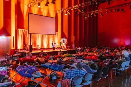 Como una canción de cuna, "Lullabyte. Sound & Science" surtió efecto en el Musikfestspiele de Dresde, Alemania