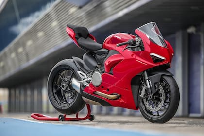 Compacta y súper deportiva estampa de la Ducati Panigale V2