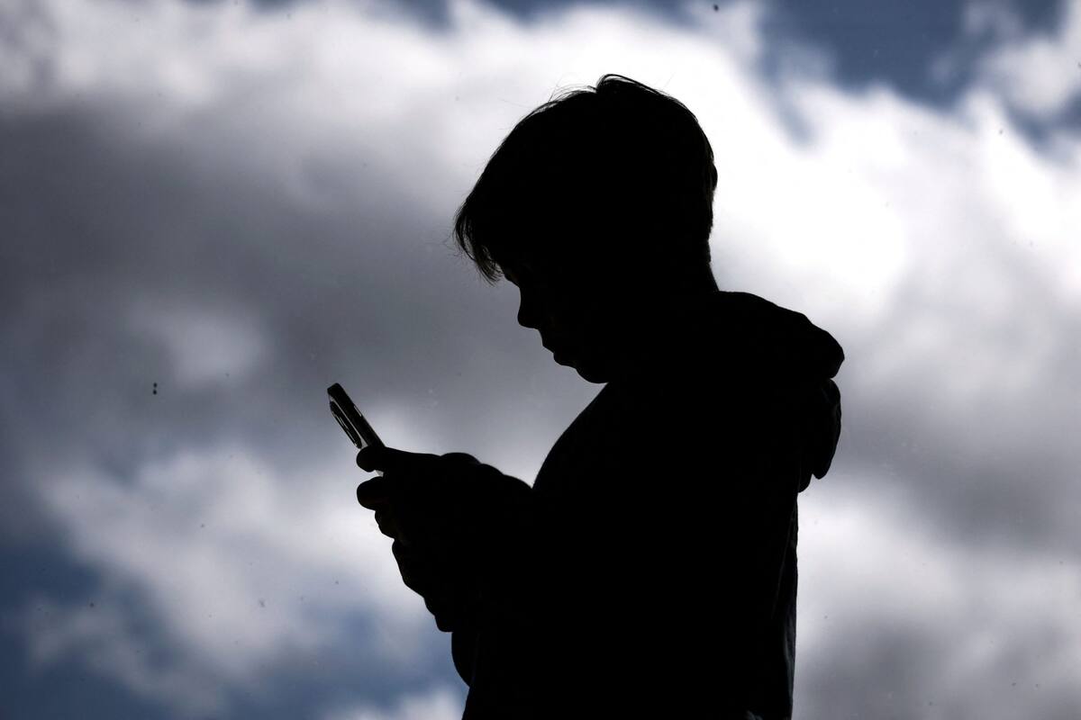 “Compartimos el objetivo del gobierno australiano de crear experiencias en línea seguras y apropiadas para la edad, pero aislar a los adolescentes de sus amigos y comunidades no es la respuesta”, cuestionó Meta, la empresa detrás de Instagram