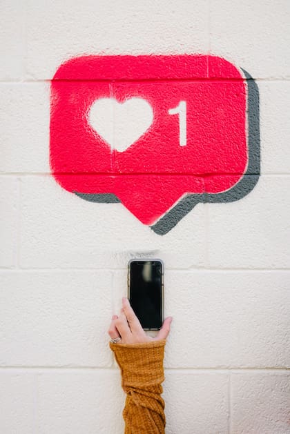 Compartir rutinas en redes sociales está relacionado con la soledad (Unsplash)