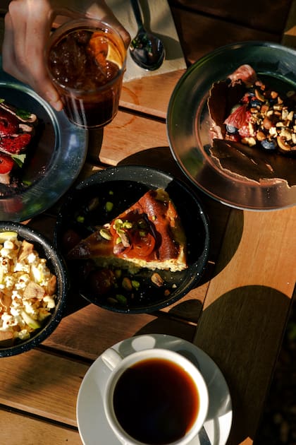 Compartir varios platitos y probar diferentes propuestas es lo más recomendable