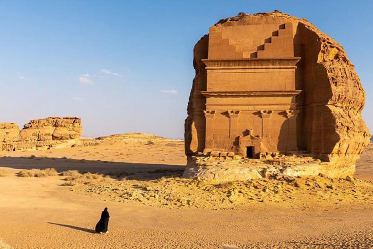 complejo funerario de jabal Al-Banat; Hinat; mundo; Nabateos; El valle de Ashar; Roca del elefante; AlUla; BBC; BBC mundo