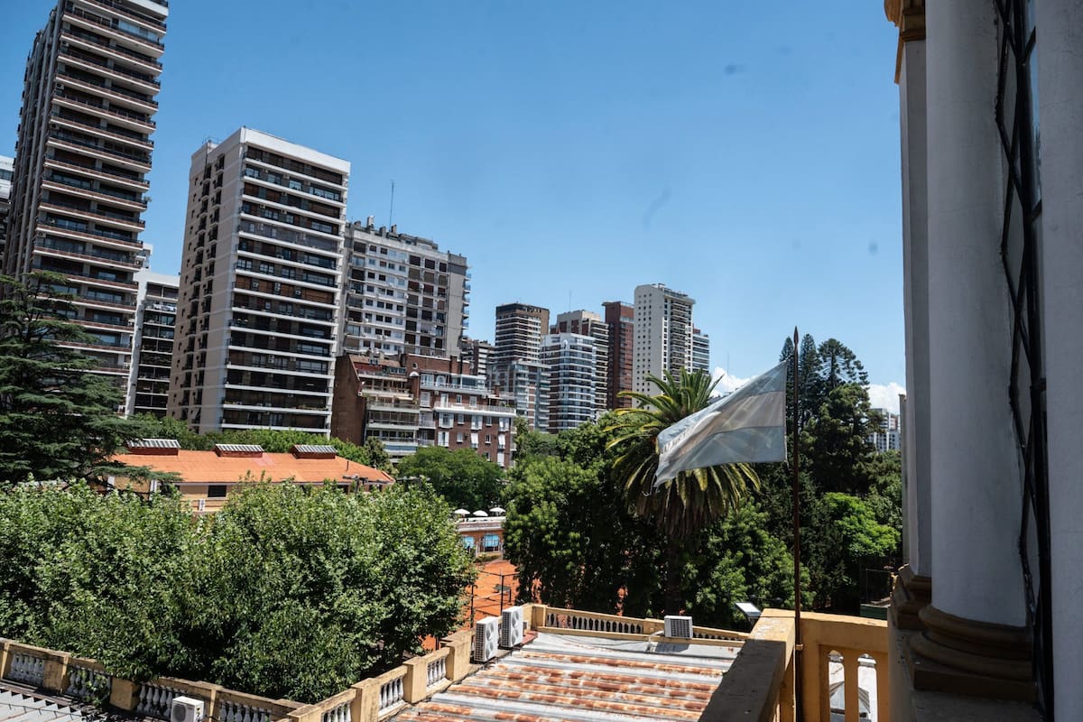 Comprar un departamento usado es, en promedio, un 32,6% más barato que adquirir uno a estrenar