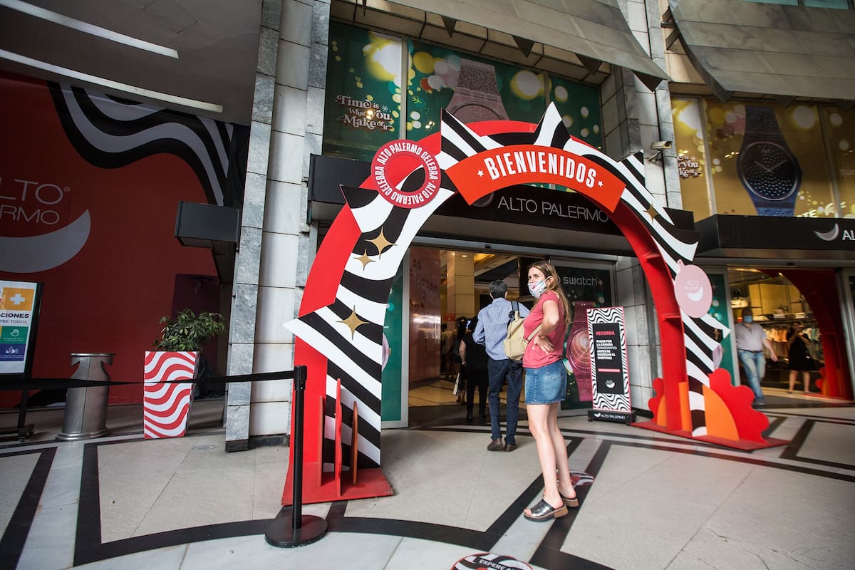 Compras de navidad en el shopping Alto Palermo