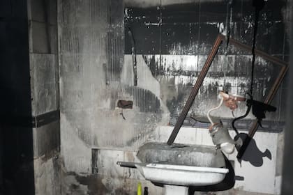 “Compré un edificio casi terminado y me devuelven uno destruido”, contó el dueño