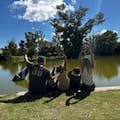 Adoptaron tres hermanitos y sueñan con sumar a los dos más grandes