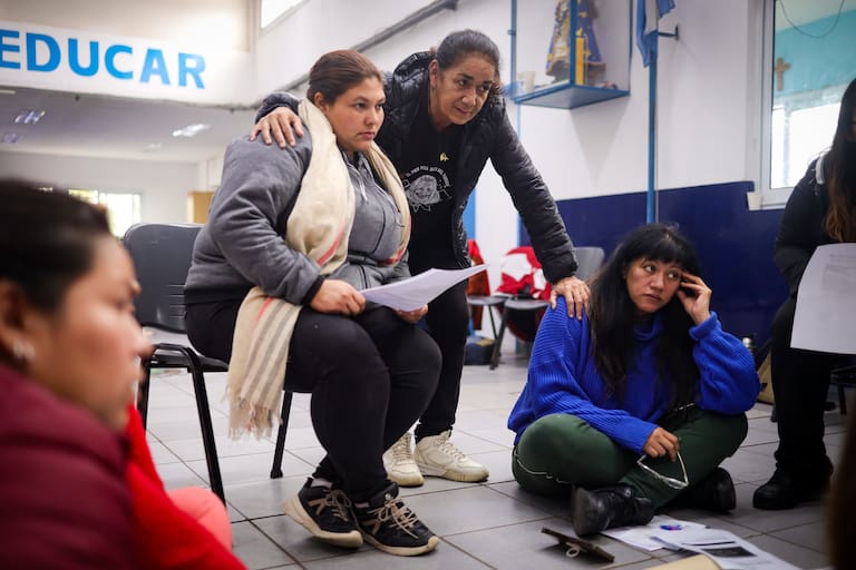 Comunidad - Entrevista a Maria Claudia Albornoz, referente nacional de La Poderosa, por el crecimiento del negocio de las apuestas online en los barrios populares. Villa 21-24, Barracas, CABA.