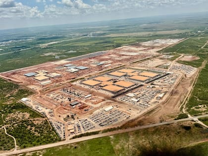 Comunidades locales denuncias cortes de agua y problemas de suministro eléctrico