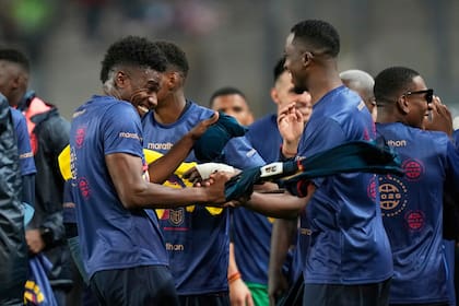 Con 10 hombres, Ecuador rescata empate sin goles en Perú y logra su clasificación al Mundial