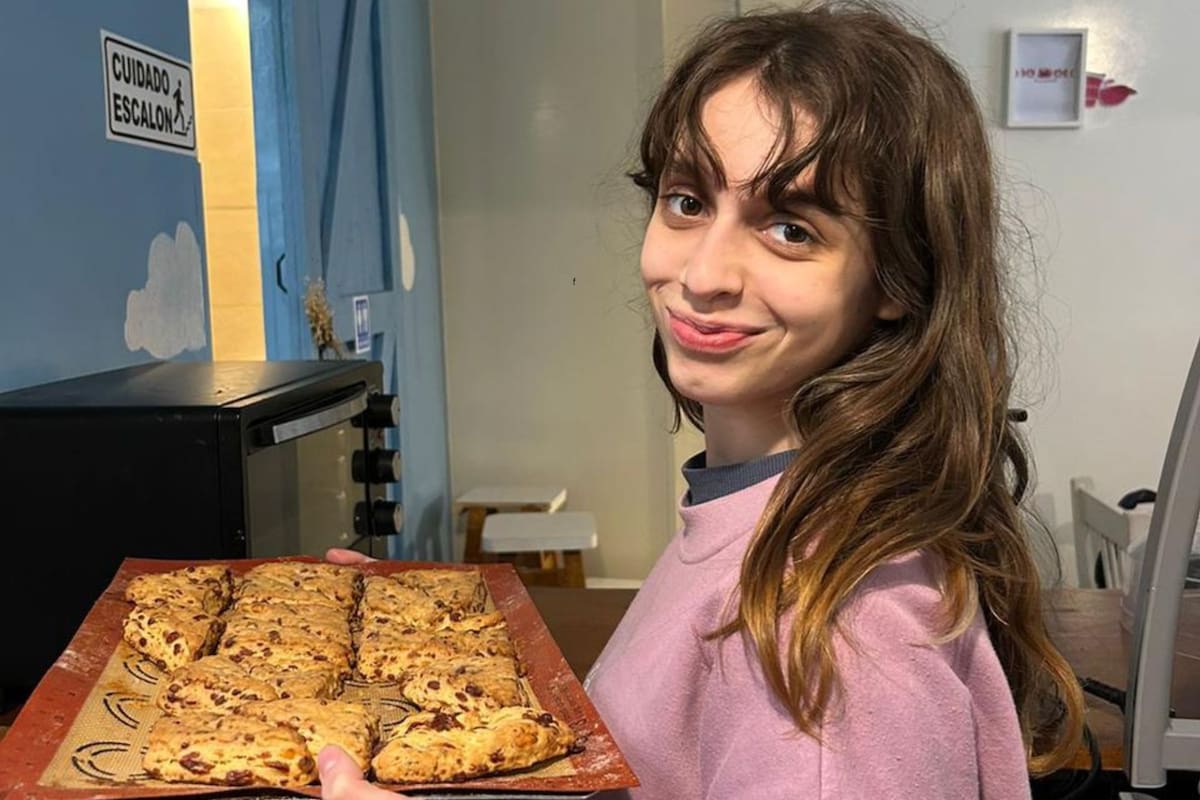 Con 18 años, abrió su propia cafetería por un importante motivo social