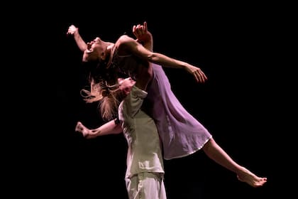 Con "25 años", Mónica Fracchia celebra el aniversario de su compañía Castadiva