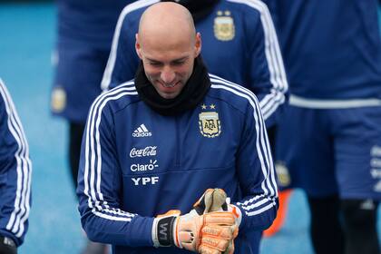Con 36 años, Caballero podría debutar en la selección mayor; atajó en el Mundial juvenil 2001 y los Juegos Olímpicos 2004