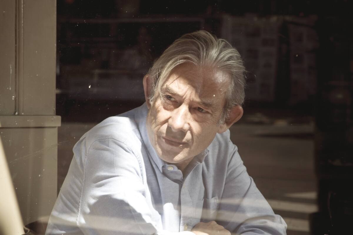 Con 59 años, el distinguido cronista y escritor español, que acaba de instalarse en Buenos Aires como corresponsal de El País, de Madrid, habla del desafío de hallar pequeñas historias que expliquen países