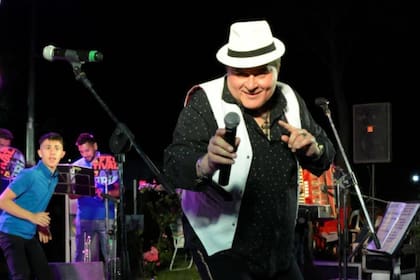 Con 60 años, Pedro Gazzoni reparte su vida entre la producción agropecuaria y el cuarteto