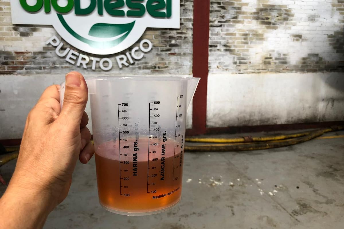 Con aceite de desperdicio de la cocina se puede elaborar combustible a mitad de precios para camiones y buses, por ejemplo, según explicaron