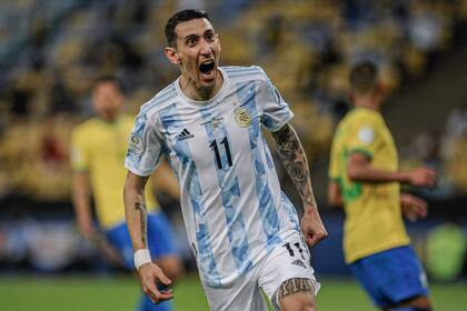 Con alma y vida, Di María celebra el gol más importante de su vida (Foto: Jayson Braga / Brazil Photo Press)
