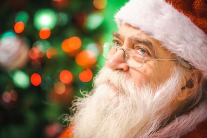 Con ayuda del Santa Tracker, los niños pueden ver en vivo el viaje de Papá Noel por todo el mundo (Unsplash)