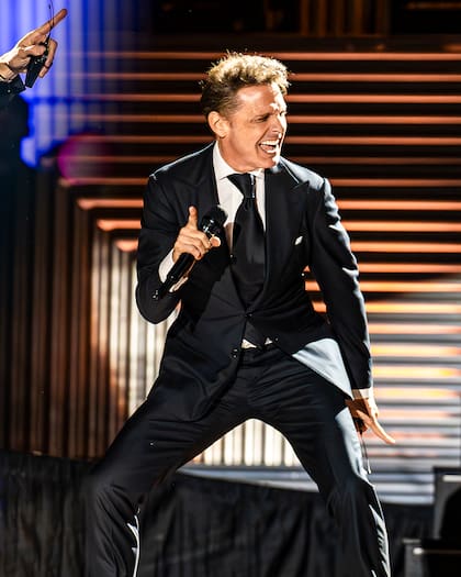 Con capacidad para 2200 personas y entradas a U$S 1500, Luis Miguel sorprende con una cena de gala exclusiva.