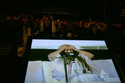 Con charlas y meditaciones Ravi Shankar cautivó a todos años atrás.