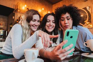 Por menos de lo que cuesta un café: 4 formas de aprovechar al máximo la suscripción a Club LA NACION