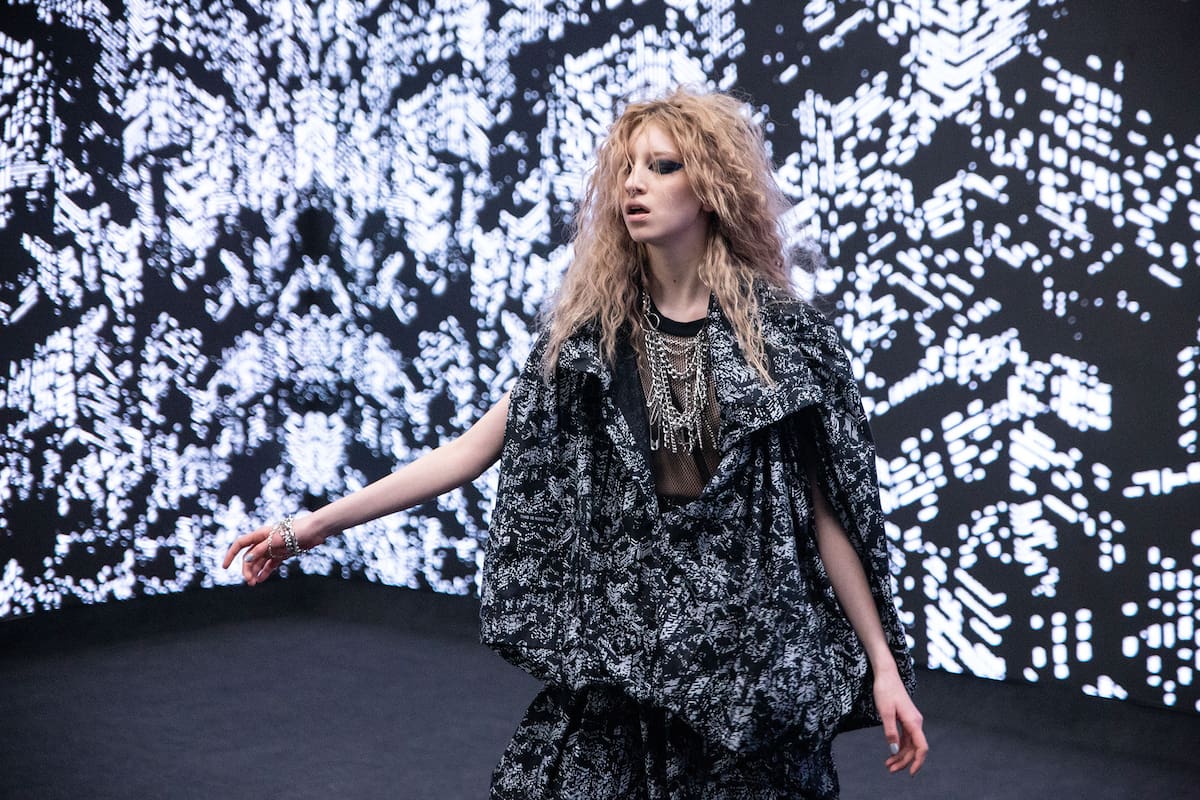 Con colecciones cápsulas, performances y fashion films, nueve diseñadores presentaron Designers Buenos Aires, mientras que este martes y miércoles será el turno de Bafweek