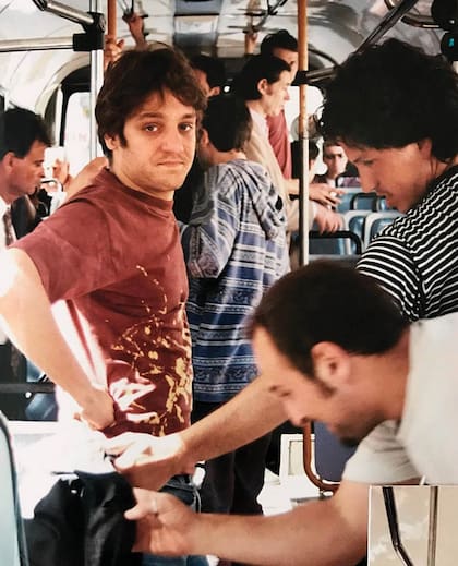 Con condiciones de producción de guerrilla, la falta de permisos para filmar en el tren se solucionó con una caja de cartón