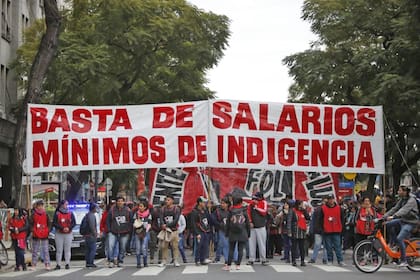 Con cortes, los movimientos sociales piden que se extienda la emergencia social