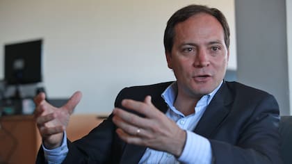 Carlos “Camau” Espínola.