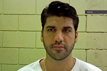 Con declaraciones de testigos, sigue el juicio al periodista Eugenio Veppo por embestir a dos agentes .