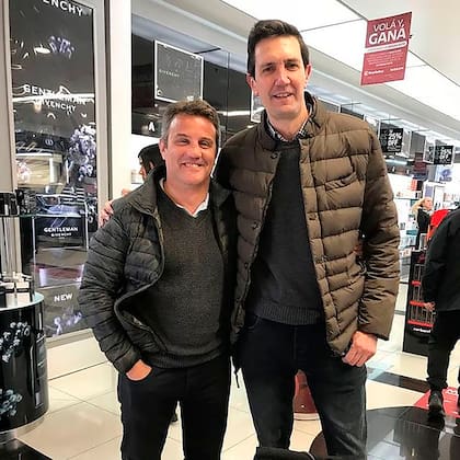 Con Diego Albanese, ex rugbier y compañero en ESPN; en el deporte oval Miguel hizo sus primeras armas en el periodismo.