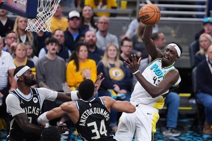 Con dobles-dobles de Siakam y Haliburton Pacers vencen 123-115 a Bucks para situarse 2-0 en la serie