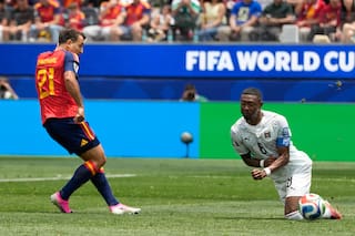Con doblete de Oyarzábal, España despacha 3-0 a Austria y pasa a octavos del Mundial