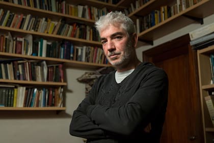 Con dos nuevos libros en su haber, el escritor arremete contra las categorías de izquierda y derecha, y asegura que los "falsos progresismos" se contradicen con la defensa de las sociedades abiertas