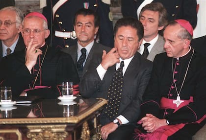 Con Eduardo Duhalde, en la Casa Rosada, en 1999