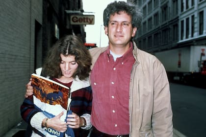 Con Edwin Schlossberg, caminando por Nueva York en 1980 cuando todavía eran novios